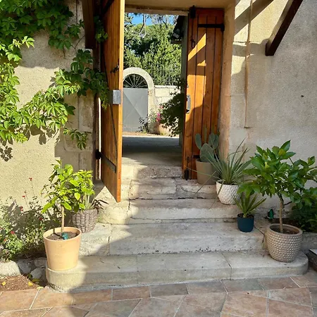 Feriehus Le Patio Provencal-maison Avec Cour Privee Nîmes