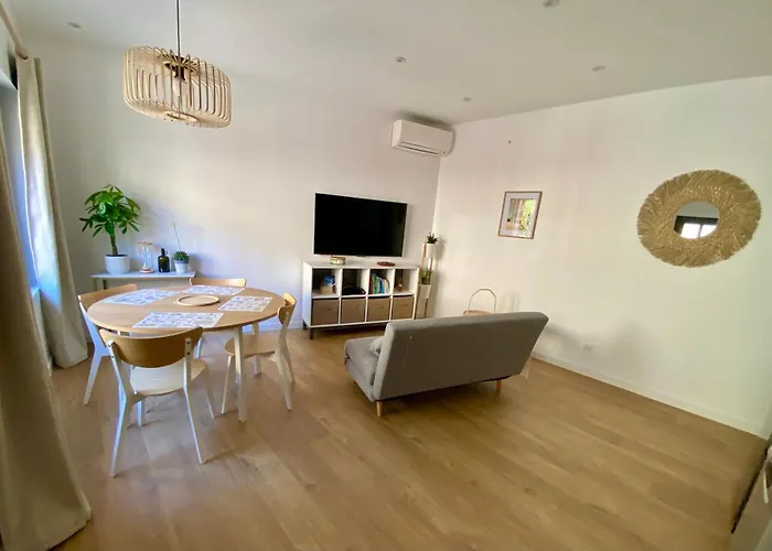 Vakantiehuis Le Patio Provencal-Maison Avec Cour Privee Nîmes